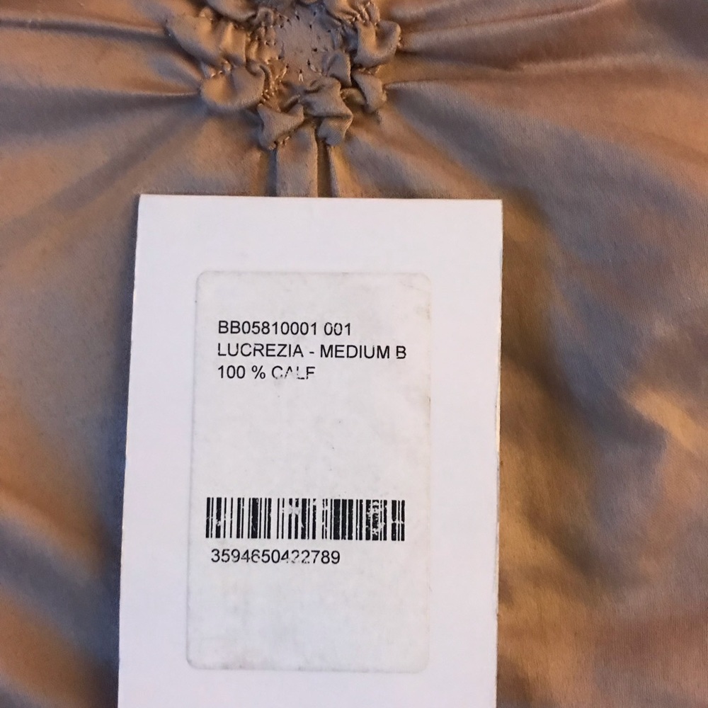 Givenchy Lucrezia Medium Bag - Picture 2 of 8